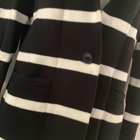 Ann Taylor striped blazer - Picture 2 of 3